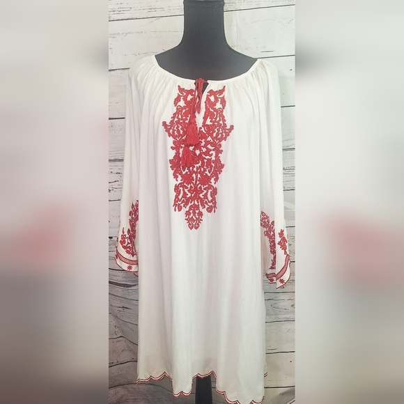 Chic Connection White & Red Embroidered Mini Dress Sz. XL NWT #2042 - Picture 2 of 9